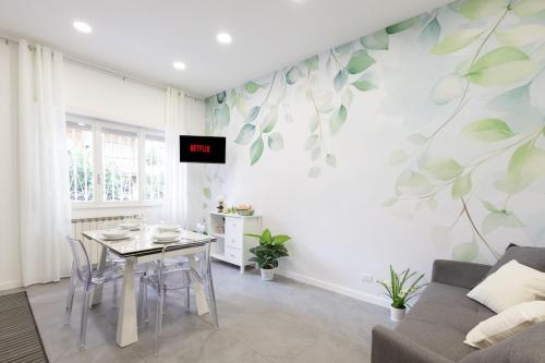 15 minutes from City Center & Metro 2 minutes