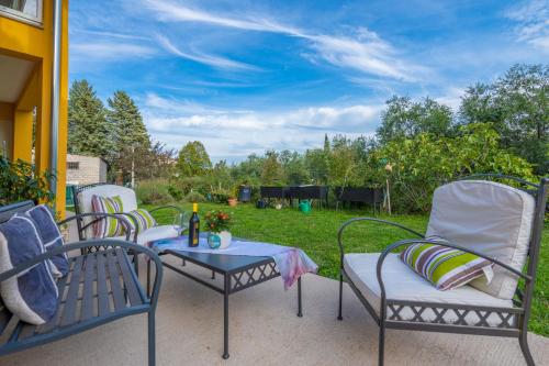 Relaxing Garden Apartments Labin - Indira