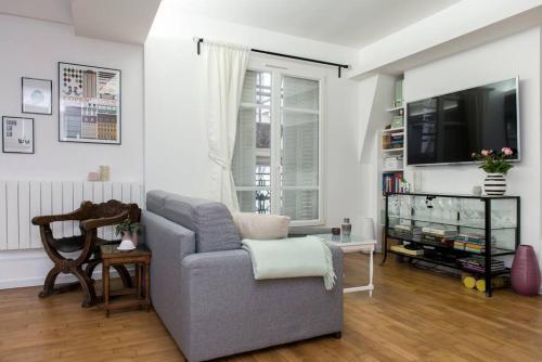 Beautiful Apt in Heart of Paris 2nd