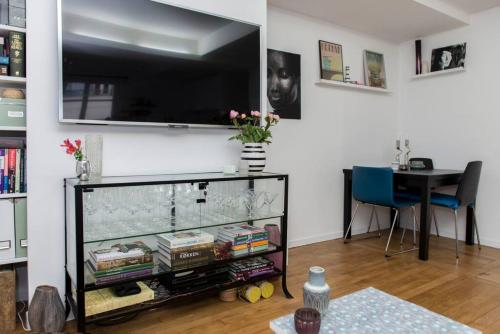 Beautiful Apt in Heart of Paris 2nd