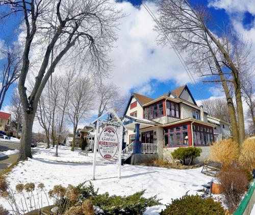 Blue Gables Bed and Breakfast v zimě