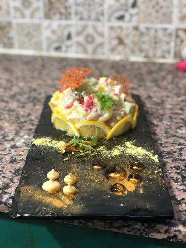 ホテルの敷地内または近くでの食事または食べ物
