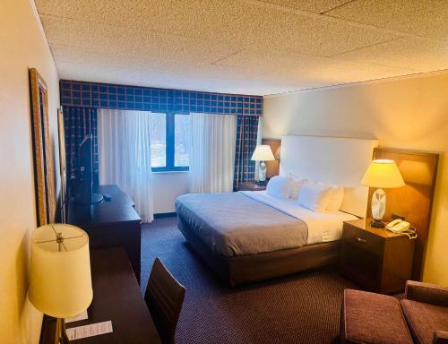 Postel nebo postele na pokoji v ubytování Quality Inn Horseheads