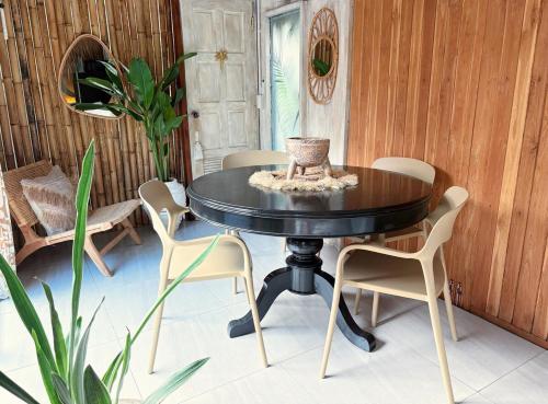 Foto dalla galleria di New Eco Bungalow, Bangrak Beach a Nathon Bay
