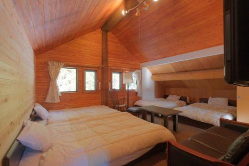 CUE iizuna Private Forest Log Cabin,1 Group per day,Ski Trip,Family Retreat