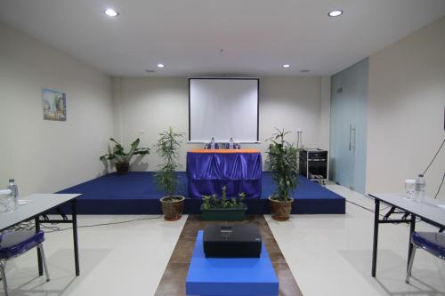 Χώρος καθιστικού στο D'merlion Hotel Batam