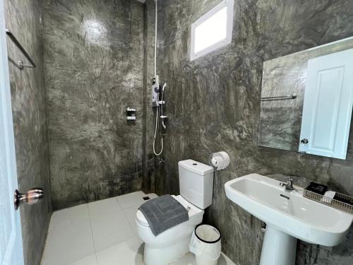 Phòng tắm tại Sor Boutique Resort Chiangrai