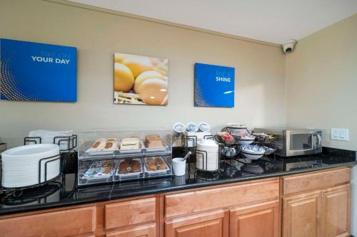 a counter top with aasteryasteryasteryasteryasteryasteryasteryasteryasteryasteryastery at Comfort Suites Red Bluff near I-5 in Red Bluff