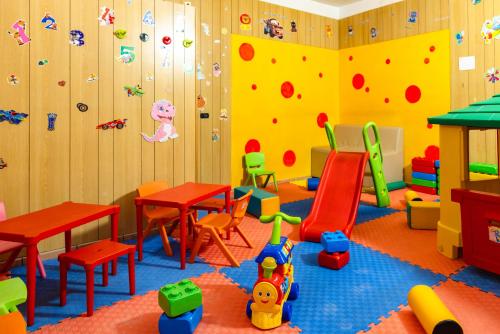 Детский клуб в Ciccio Family Hotel Polsa di Brentonico