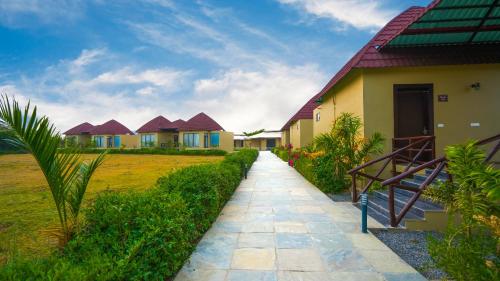Taman di luar Jawai Zinc Journey by The Fern