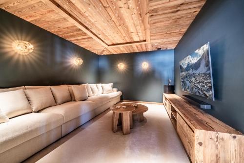 Chalet Savanna, Les Gets - by EMERALD STAY