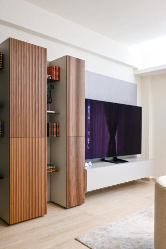 Sophisticated Living ,Balcony & Stunning Interior