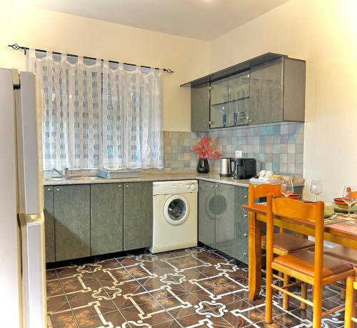 Garden Apartmentsにあるキッチンまたは簡易キッチン