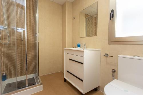 A bathroom at Cap Blanc Penthouse Cullera