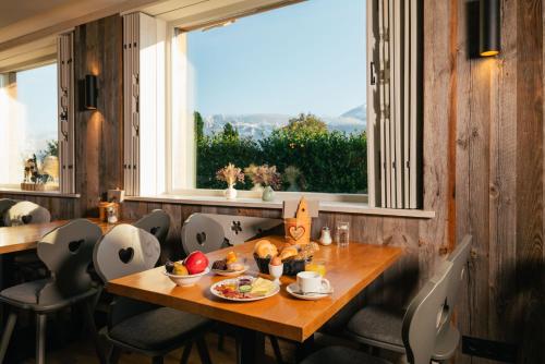 Matur á eða í nágrenni íbúðahótelsins