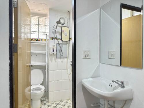 Koupelna v ubytování Longzhu Guesthouse