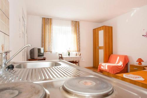 Fotografia z galérie ubytovania Apartments with pool Ivana Krk v destinácii Krk