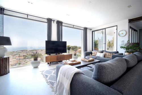Luxury Villa with Sauna and Heated Pool for 14PAX!