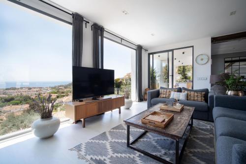 Luxury Villa with Sauna and Heated Pool for 14PAX!