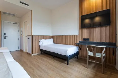 Hotel Acta Madfor photo 33
