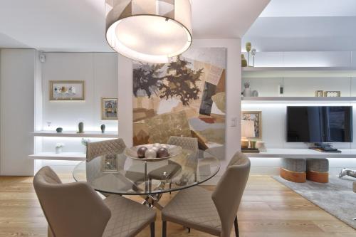 Downtown Prime by Homing