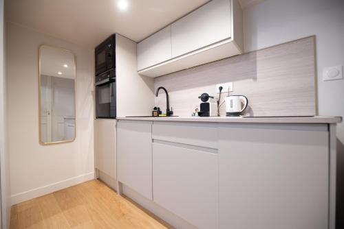 CIA - Mezzanine Studio by Arc de Triomphe