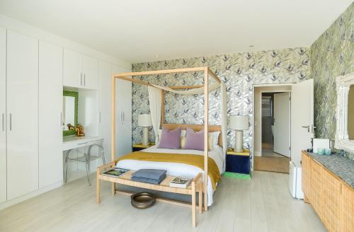Χώρος καθιστικού στο BALI SUITE in Camps Bay