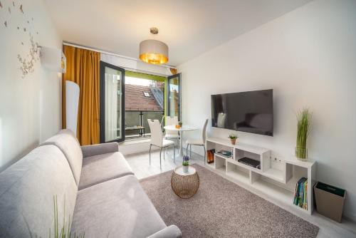 Sunbeam Crest Apartment