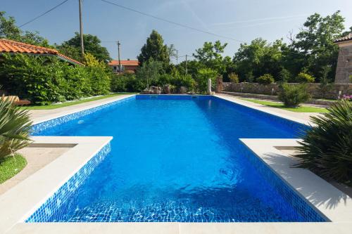 Bazén v ubytování Villa Azul nebo v jeho okolí