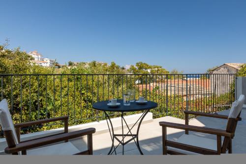 Balkón nebo terasa v ubytování Lemonia Suites in Ikaria