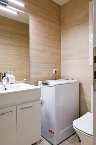 Refined Kolonaki Stay ,Private Patio & Stylish Comfort