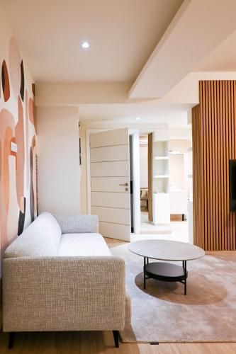 Refined Kolonaki Stay ,Private Patio & Stylish Comfort