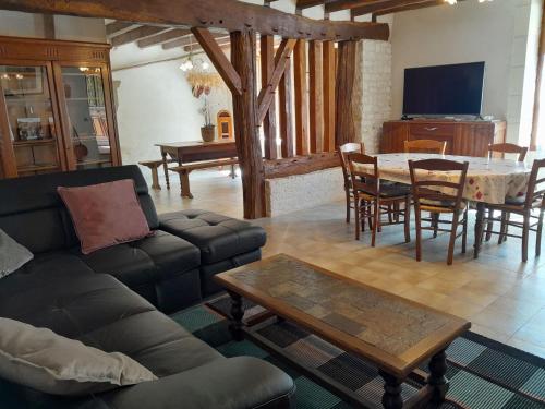 Chaleureuse longère familiale 3 étoiles