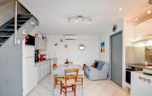 Photo de la galerie de l'établissement Lovely Home In Saint-Cyprien, à Saint-Cyprien