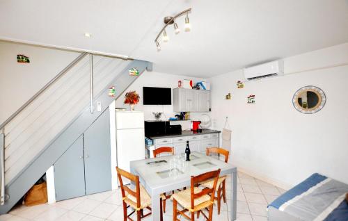 Photo de la galerie de l'établissement Lovely Home In Saint-Cyprien, à Saint-Cyprien