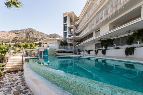 Olene Apartment, Hill Collection