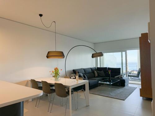 Olene Apartment, Hill Collection