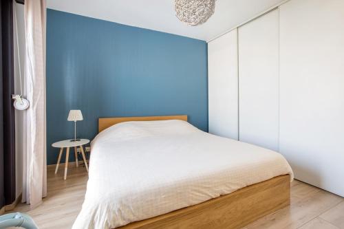 Photo de la galerie de l'établissement Appartement lumineux avec garage en centre ville, à Croix