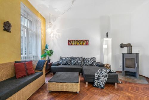 2 Bedroom Vintage Apartment, Garden, near Schönbrunn