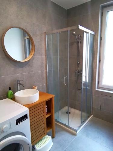 Ένα μπάνιο στο Valençay appart chic 2 chambres