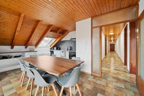 Gallery image of RANGE 6-Zimmer WLAN Parkplatz Küche Balkon 8 Personen in Rudersberg