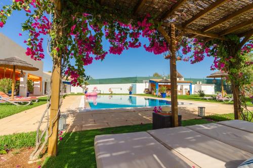 Amazing Villa With Pool Gym And Spa