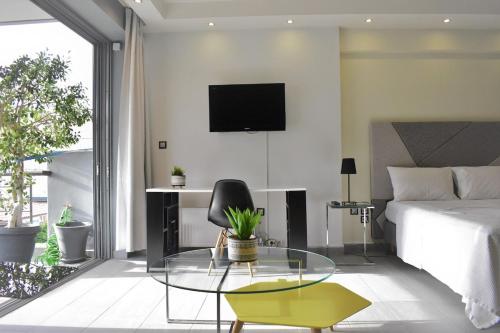 Stylish Boutique Loft With Private Balcony