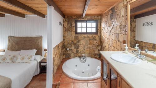 Koupelna v ubytování Villa Jimena Nerja by Ruralidays