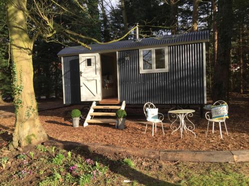 Chez Marguerite Luxury Shepherd's Hut