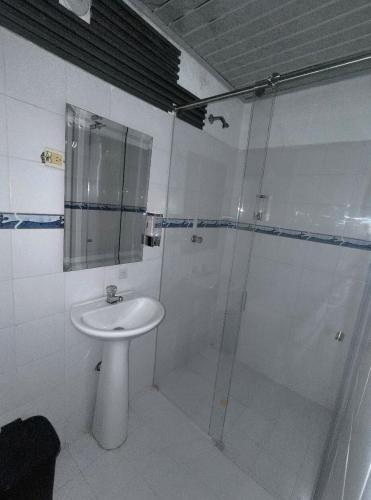 Koupelna v ubytování Apt amoblado cerca del hospital de Neiva