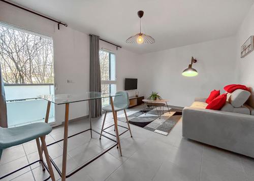 Foto Studio Lumineux Avec Balcon 1