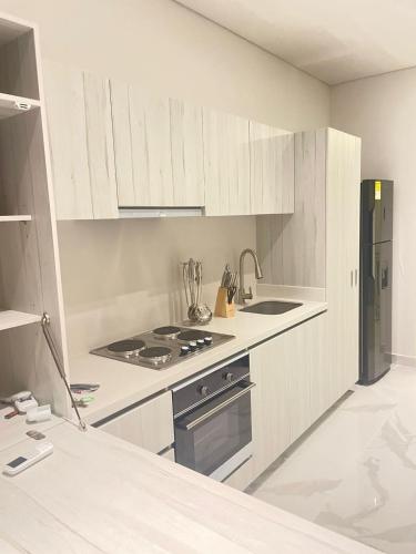 Kuhinja oz. manjša kuhinja v nastanitvi Edificio suiloft 1311