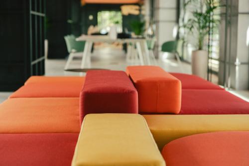 Coin salon dans l'établissement ibis Styles Lisboa Aeroporto