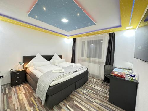 Postel nebo postele na pokoji v ubytování Modern Apartments Neuburg 4 - New